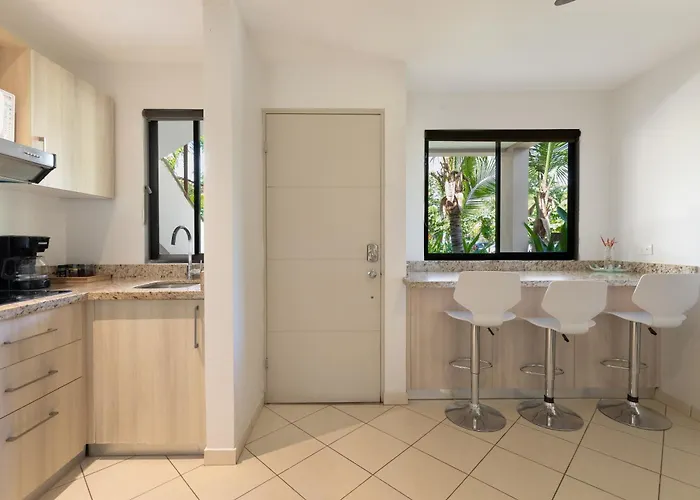 Ferienhaus Two Palms Ground Floor Unit Across From *