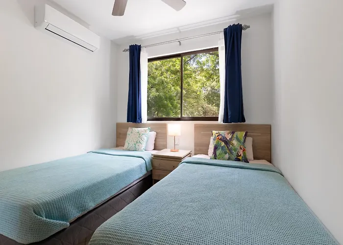 Two Palms Ground Floor Unit Across From Ferienhaus Coco
