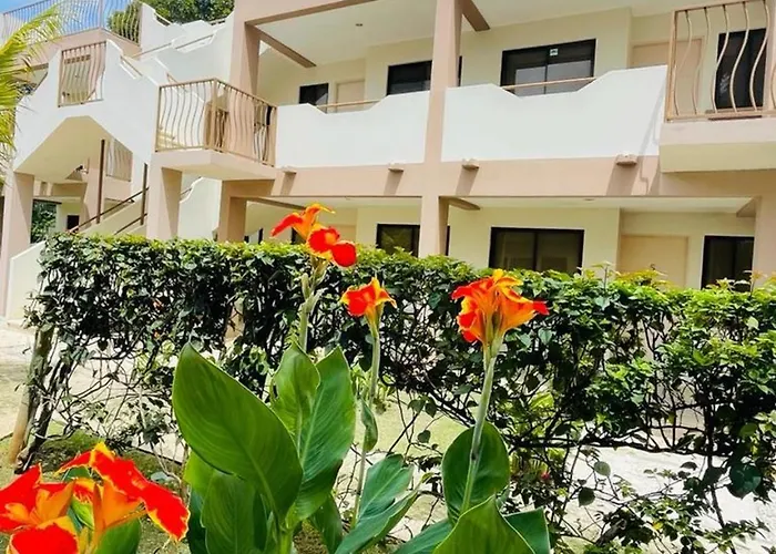 Ferienhaus Two Palms Ground Floor Unit Across From Coco